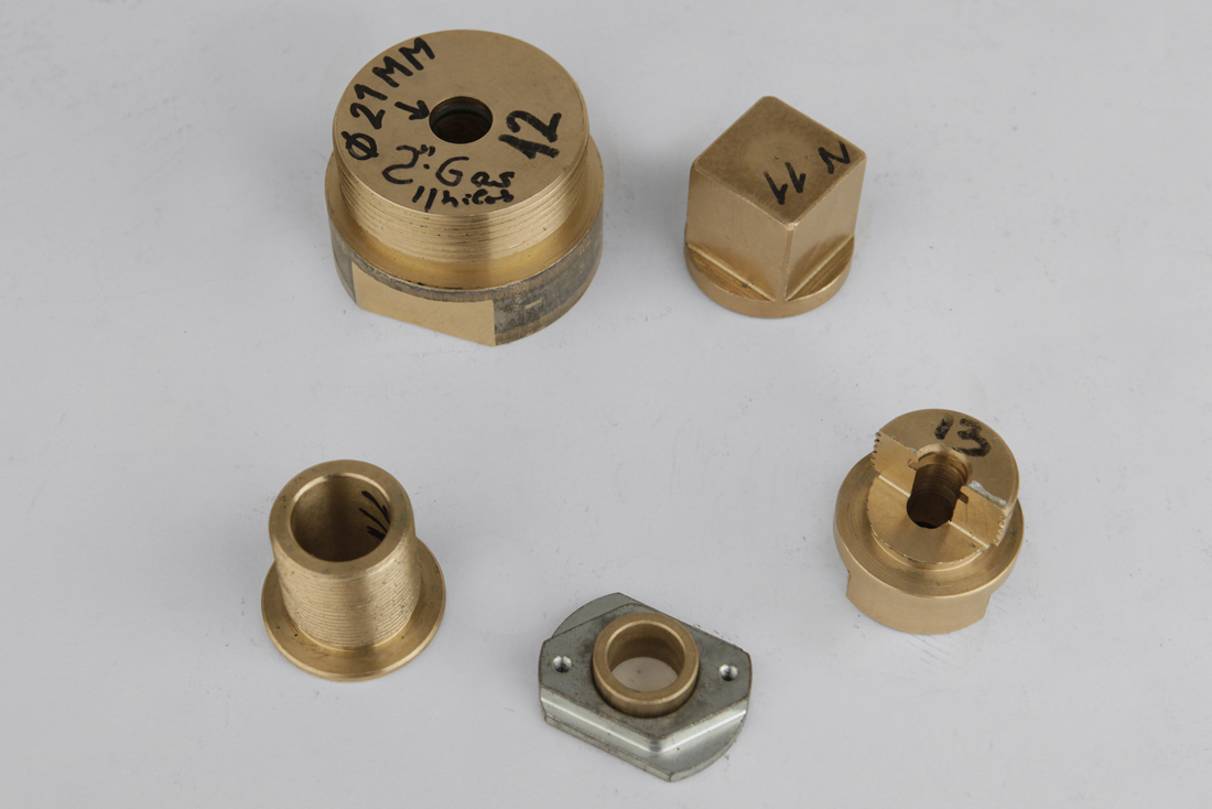 Piezas Mecanizadas CNC de Bronce de Alta Precision Bajo Plano o Muestra Iterga en Soraluze, Gipuzkoa, Euskadi, Pais Vasco, España, Europa