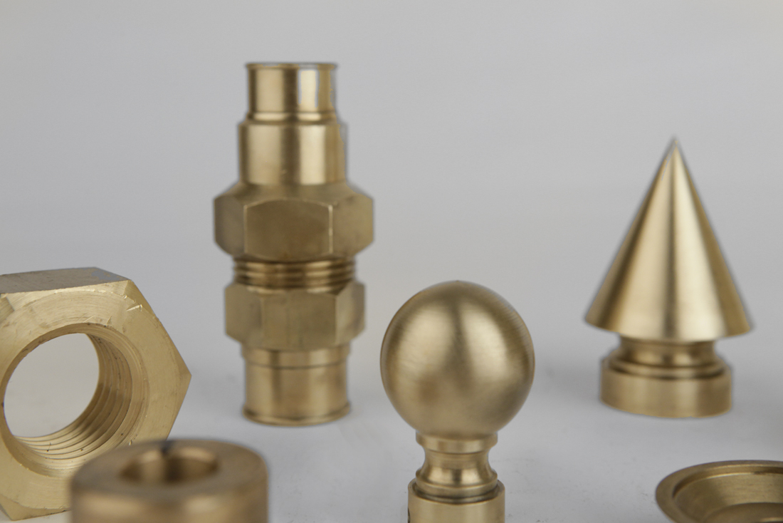 Piezas Mecanizadas CNC de Latón de Alta Precision Bajo Plano o Muestra Iterga en Soraluze, Gipuzkoa, Euskadi, Pais Vasco, España, Europa