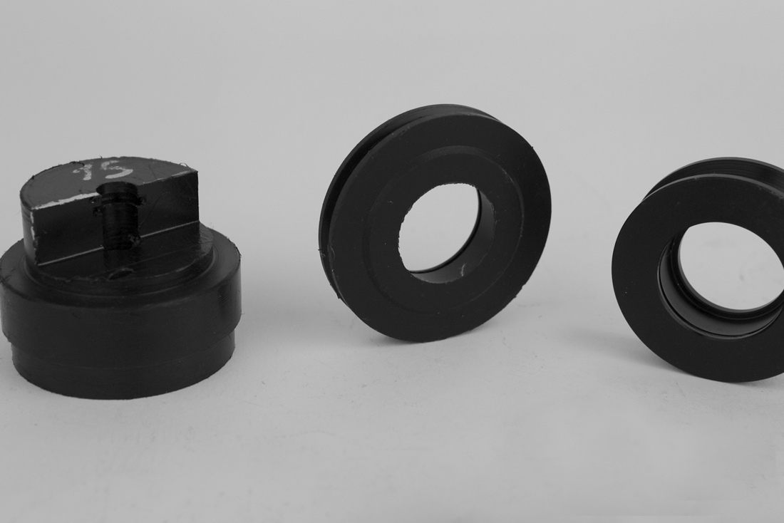 Piezas Mecanizadas CNC de Plástico de Alta Precision Bajo Plano o Muestra Iterga en Soraluze, Gipuzkoa, Euskadi, Pais Vasco, España, Europa